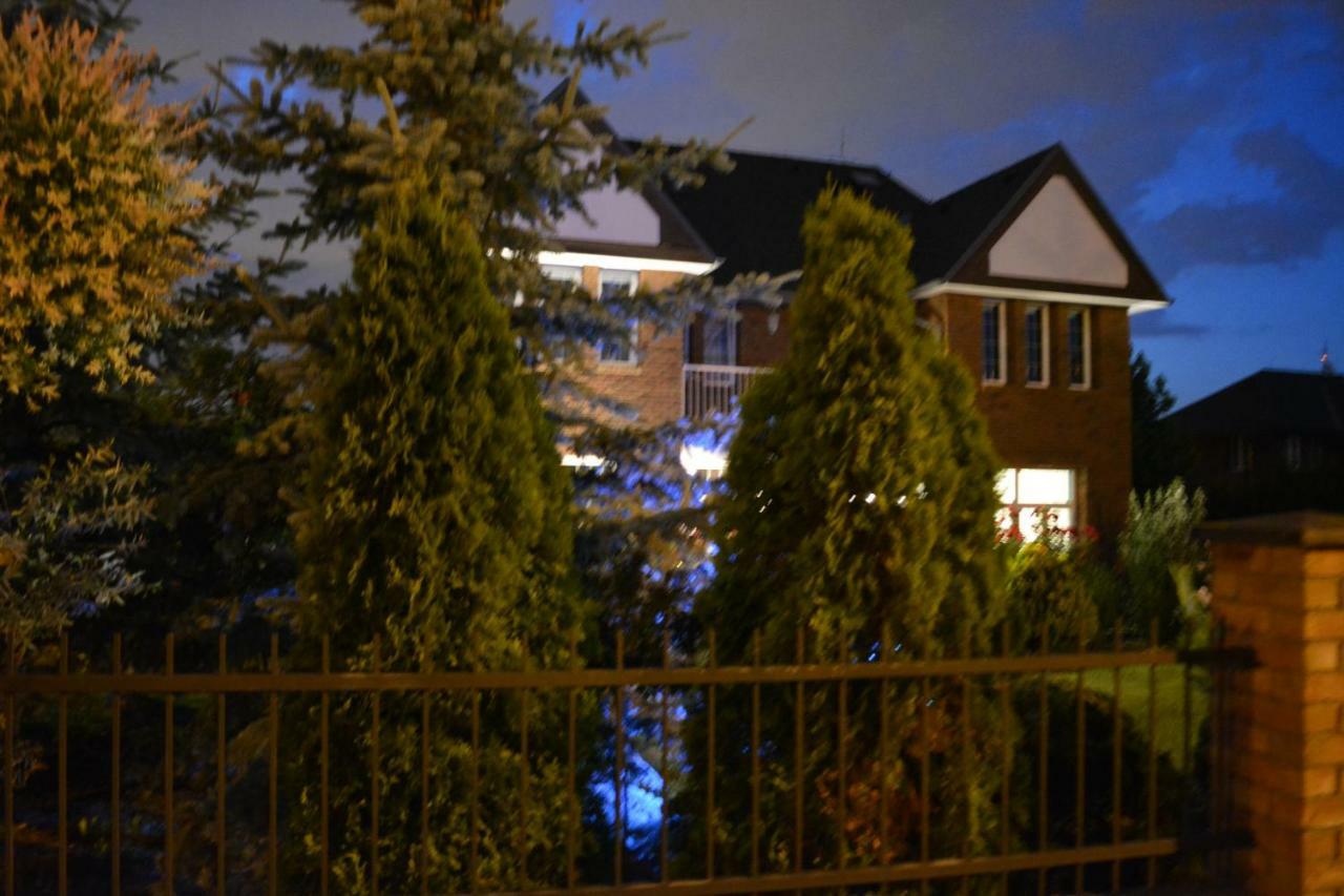 Guest house Rose House *